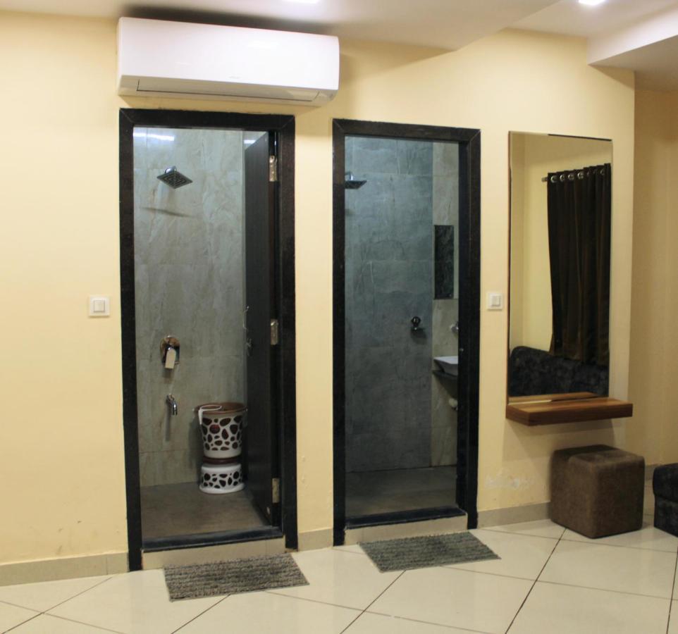 Maruti Group Of Hotels - Shri Naman Натхдвара Экстерьер фото