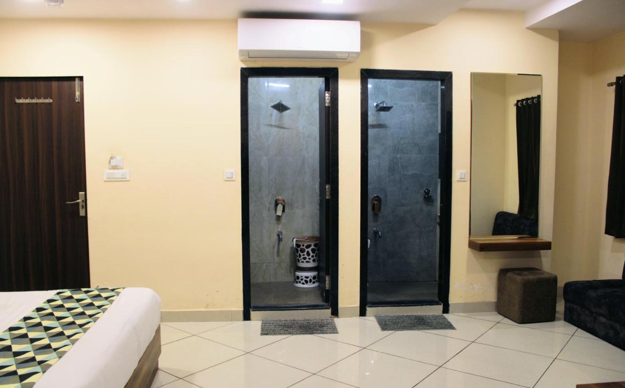 Maruti Group Of Hotels - Shri Naman Натхдвара Экстерьер фото