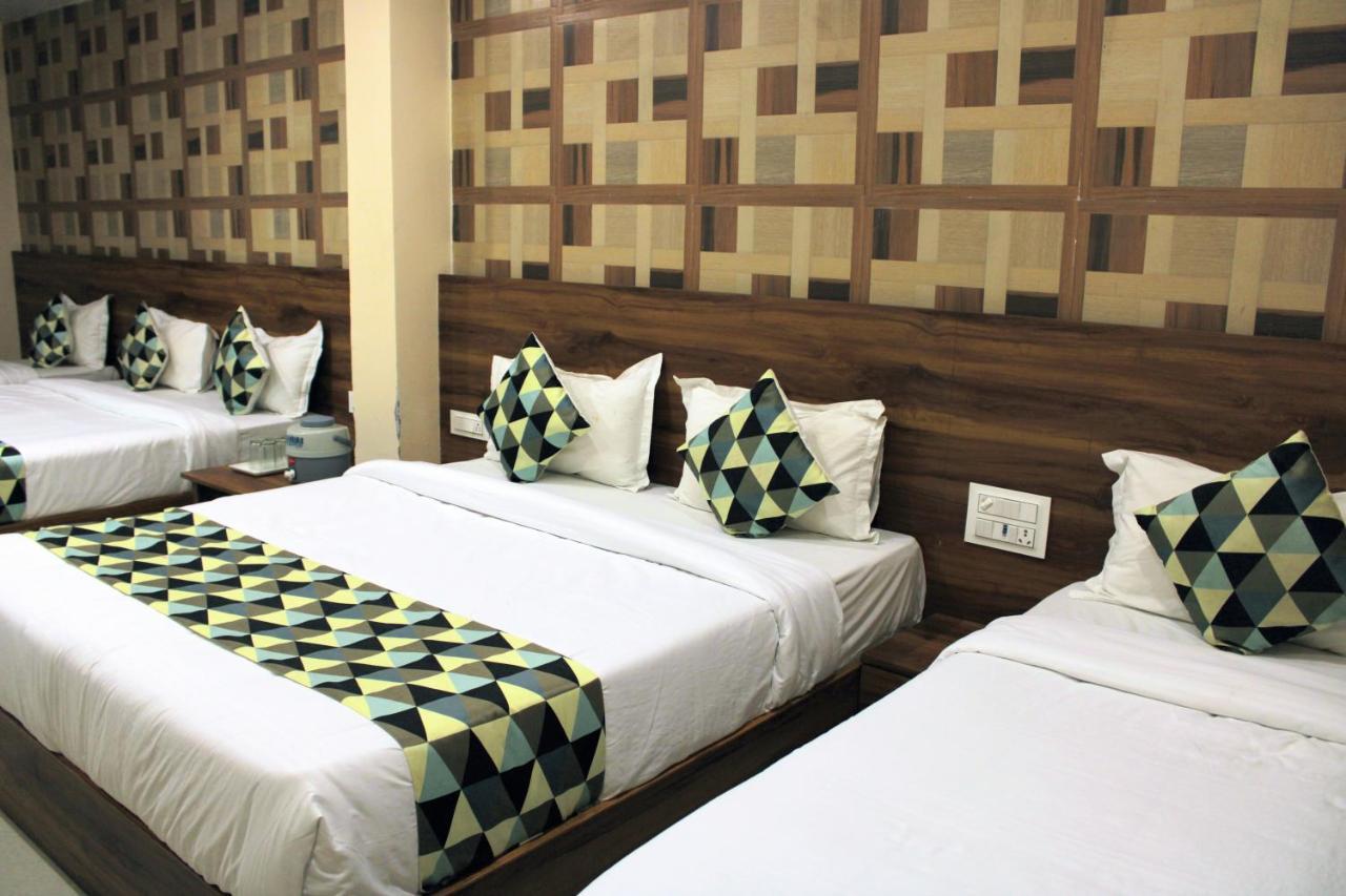 Maruti Group Of Hotels - Shri Naman Натхдвара Экстерьер фото
