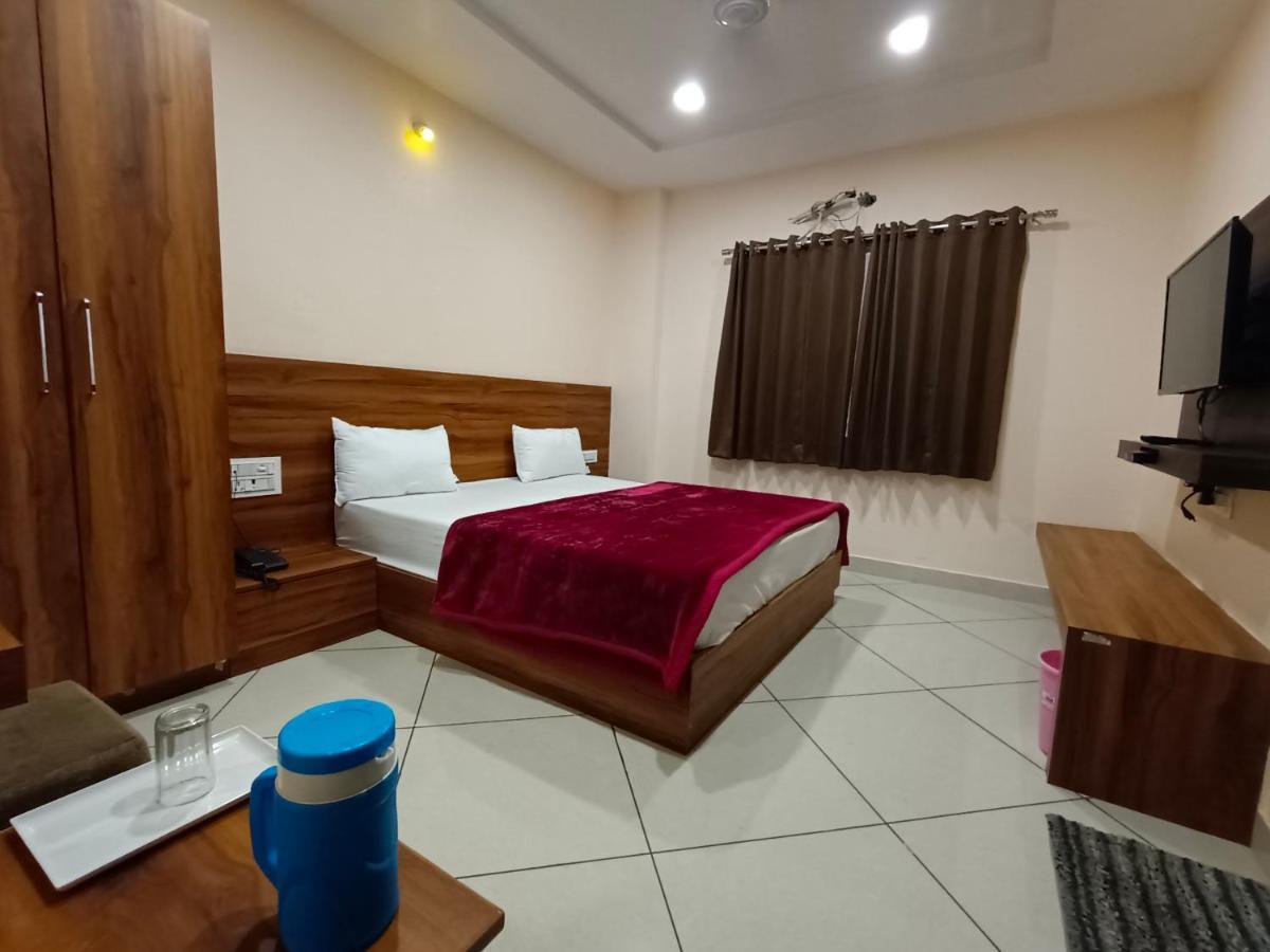 Maruti Group Of Hotels - Shri Naman Натхдвара Экстерьер фото