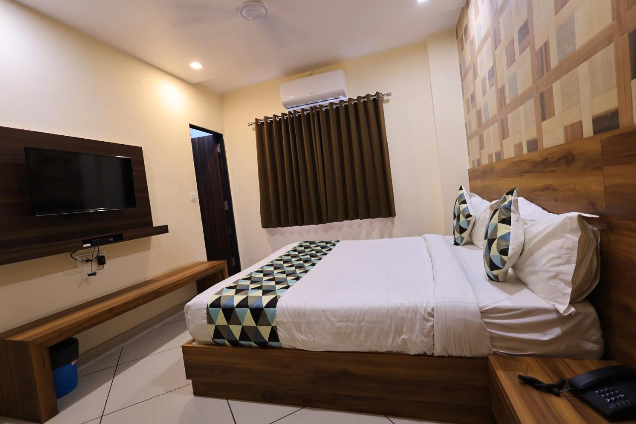 Maruti Group Of Hotels - Shri Naman Натхдвара Экстерьер фото