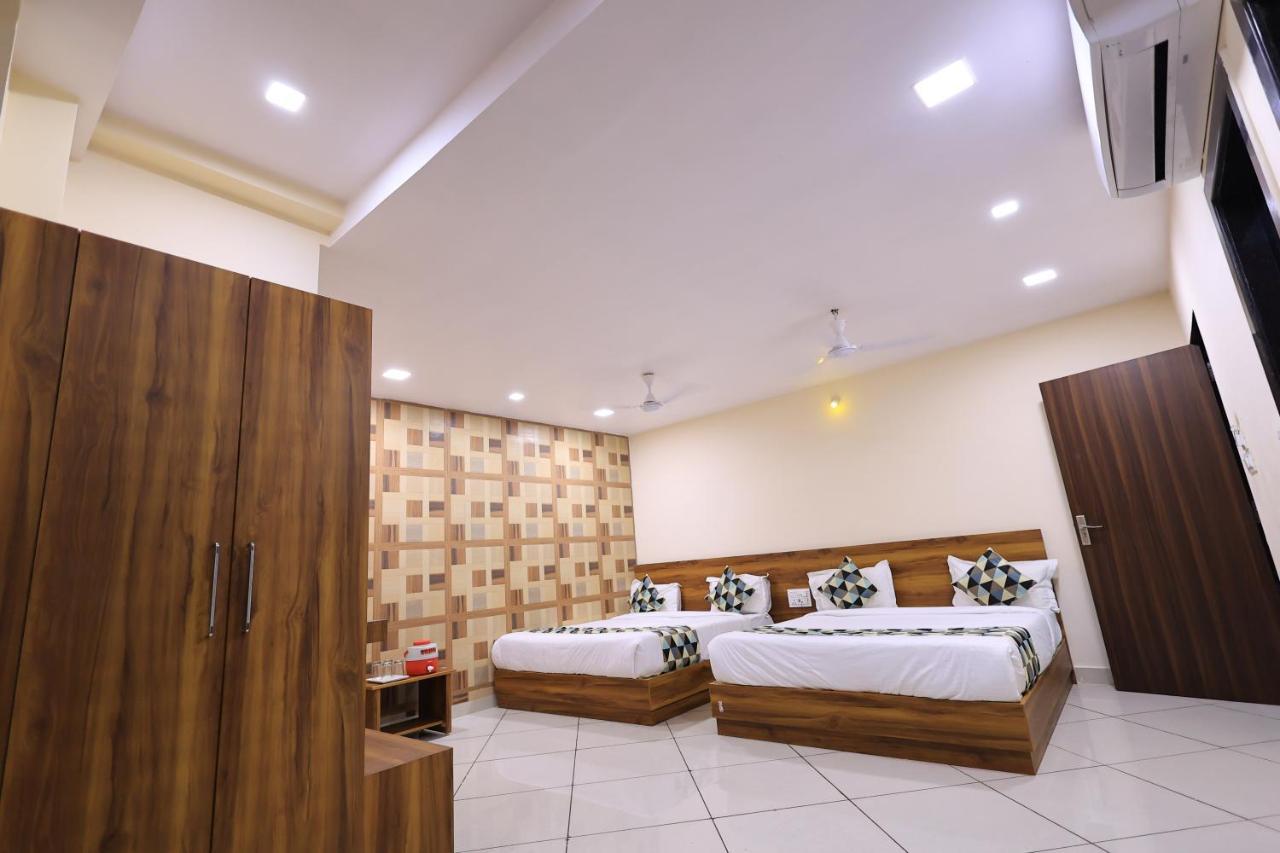 Maruti Group Of Hotels - Shri Naman Натхдвара Экстерьер фото